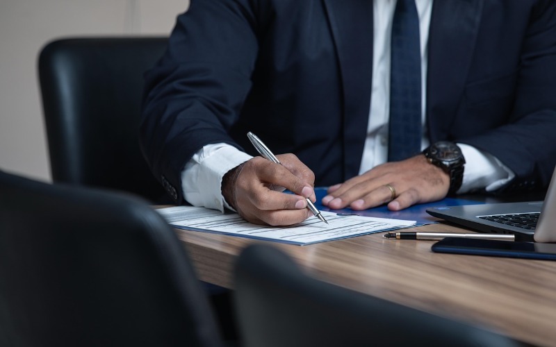 tamaño Hombre escribiendo